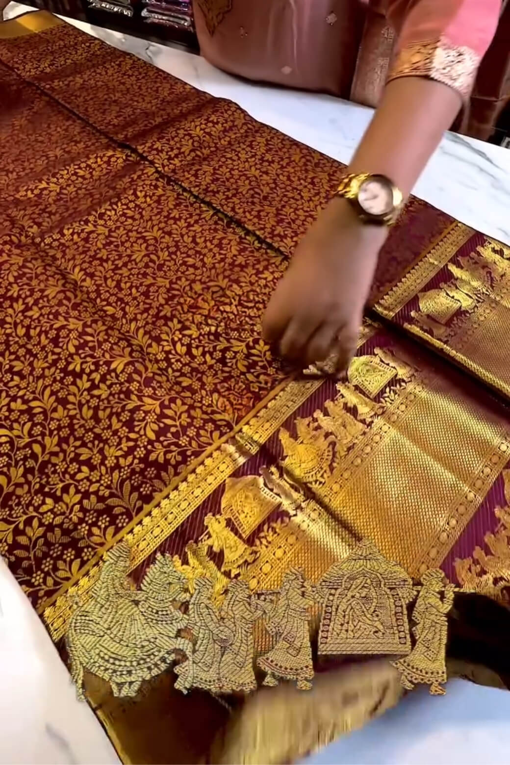 Radiant Wine Soft Banarasi Silk Saree With Delightful Blouse Piece - Image 8