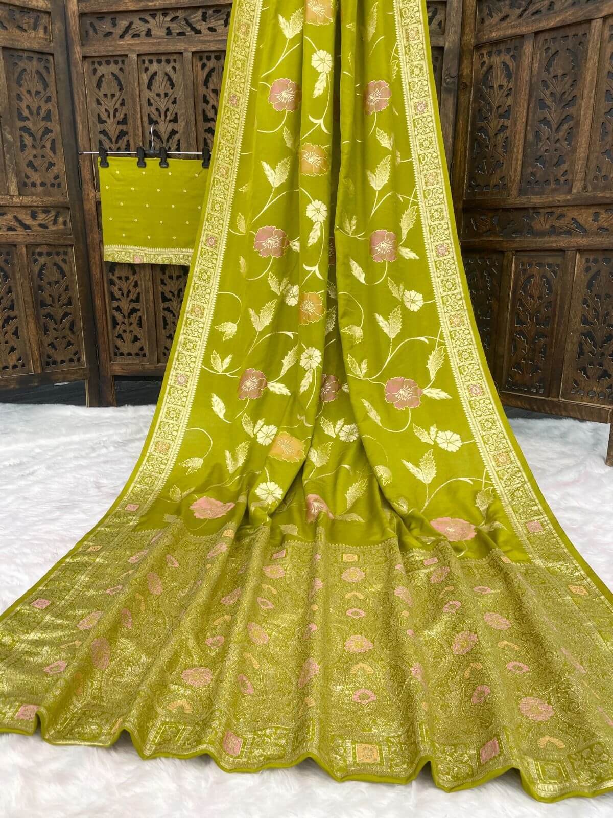 Ratatouille Mehndi Banarasi Dola Silk Saree With Glorious Blouse Piece - Image 2