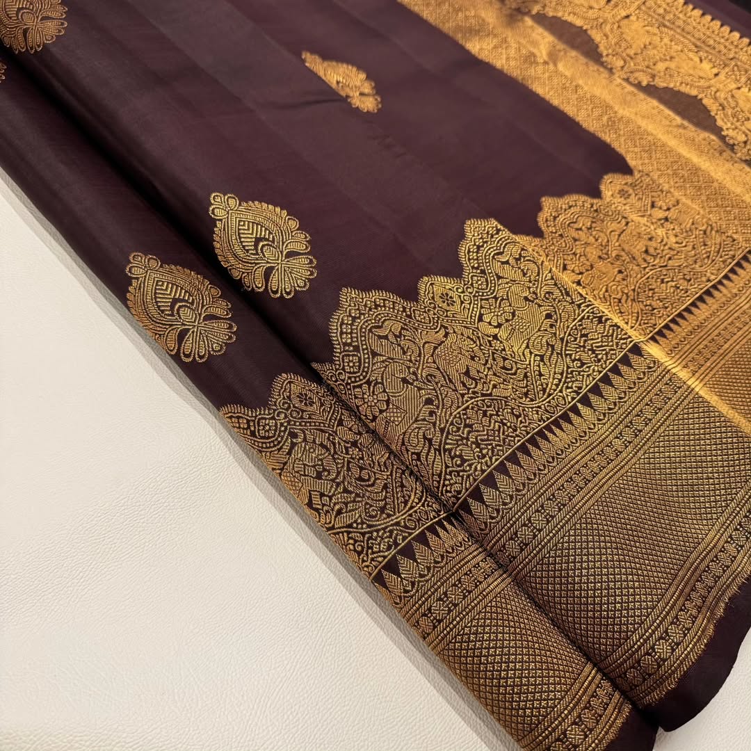 Ravishing Brown Soft Banarasi Silk Saree With Delightful Blouse Piece - Image 4