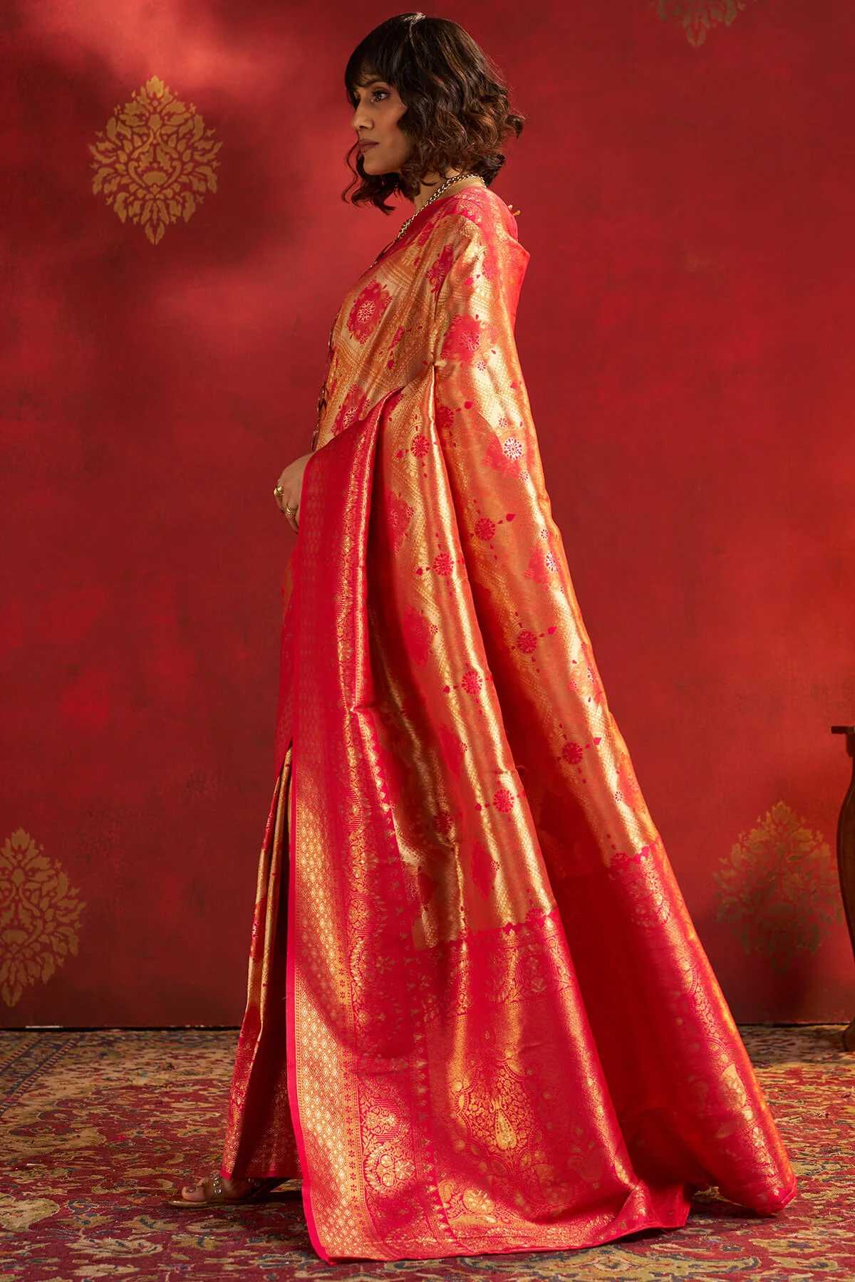 Redolent Dark Pink Kanjivaram Silk Saree With Pleasurable Blouse Piece - Image 5