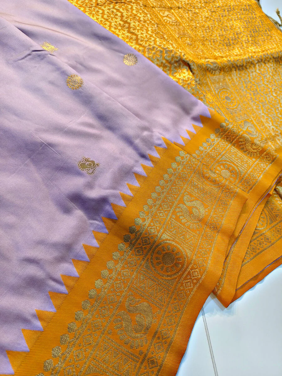 Redolent Lavender Pure Zari Weaving Banarasi Silk Saree With Enigmatic Blouse Piece - Image 5