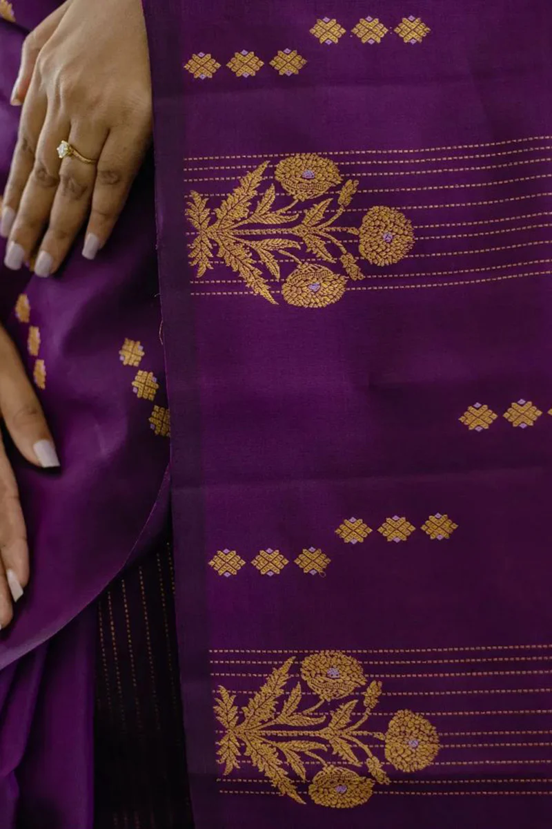 Redolent Purple Soft Silk Saree With Fragrant Blouse Piece - Image 6
