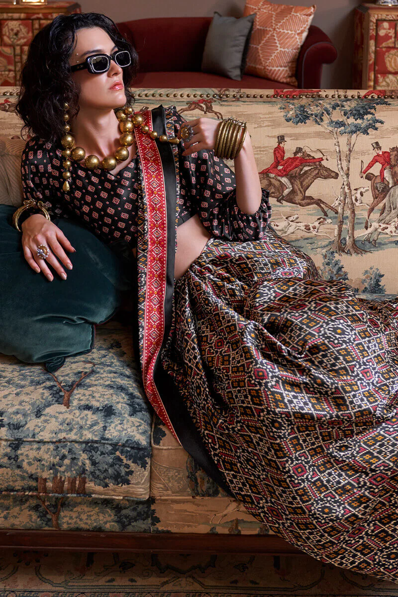 Resplendent Black Digital Printed Satin Silk Saree With Piquant Blouse Piece - Image 2