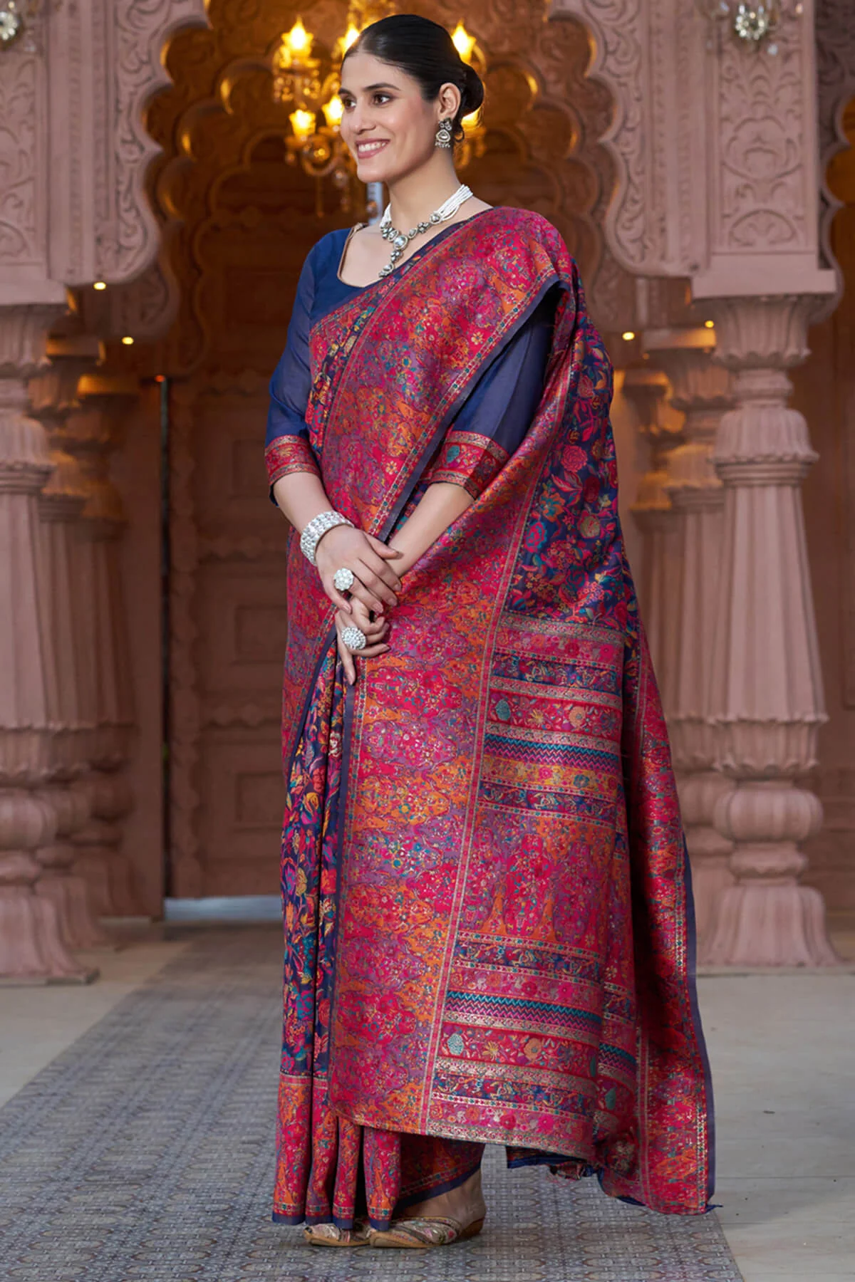 Resplendent Navy Blue Pashmina Saree With Exquisite Blouse Piece - Image 3