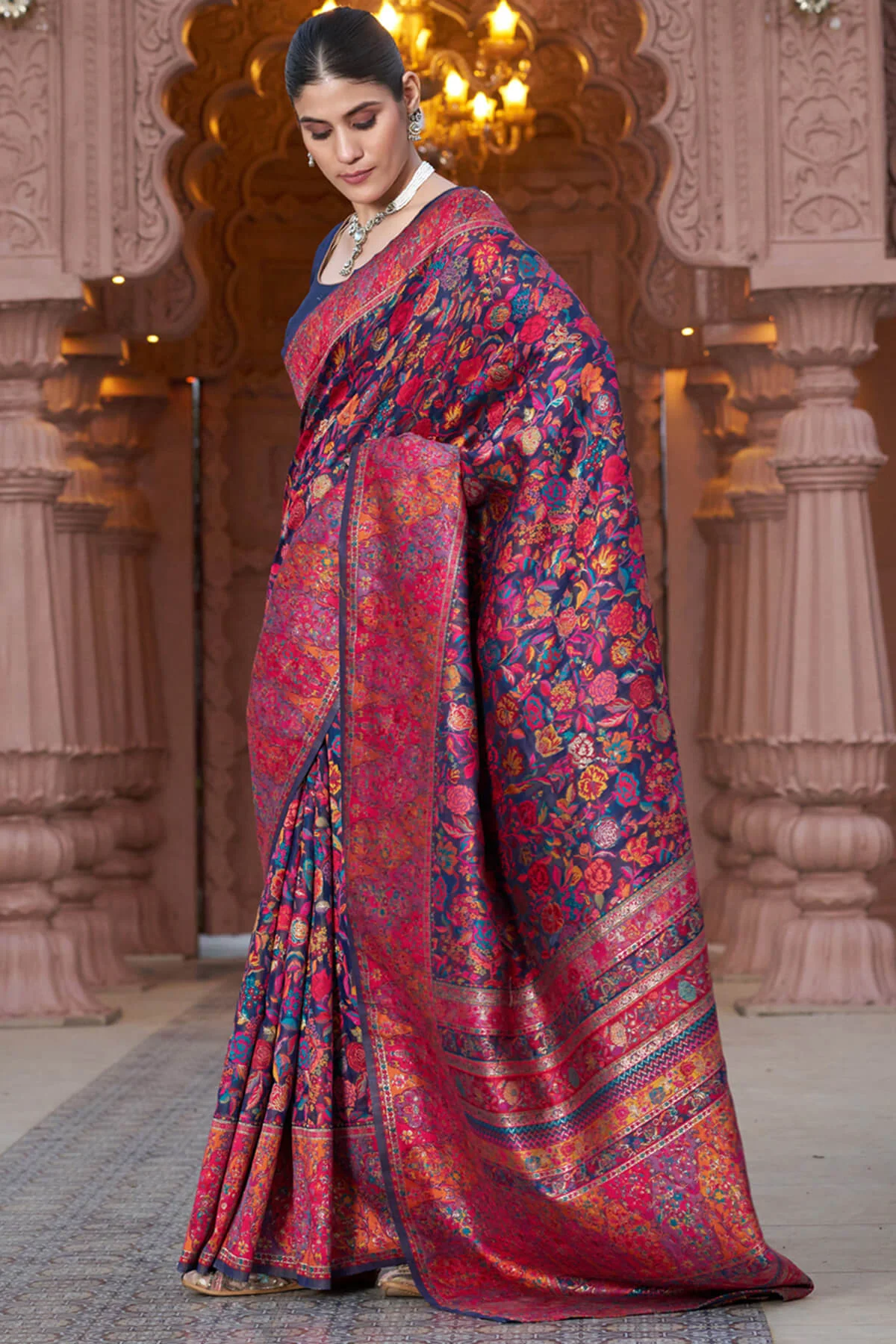 Resplendent Navy Blue Pashmina Saree With Exquisite Blouse Piece - Image 7