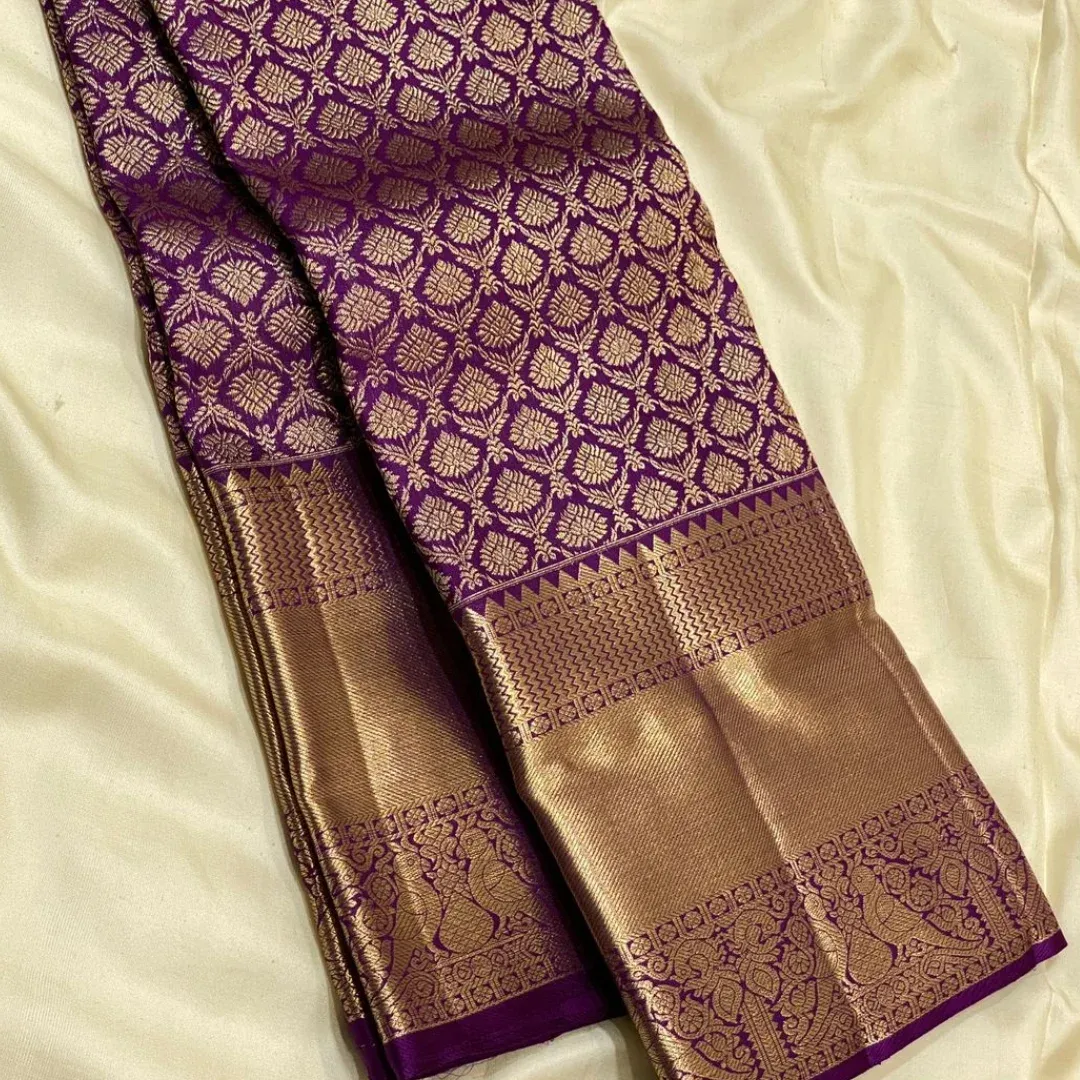 Resplendent Purple Soft Banarasi Silk Saree With Felicitous Blouse Piece - Image 2