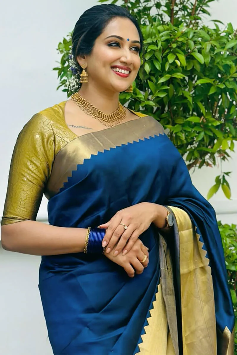 Rhapsody Navy Blue Soft Silk Saree With Fairytale Blouse Piece - Image 7