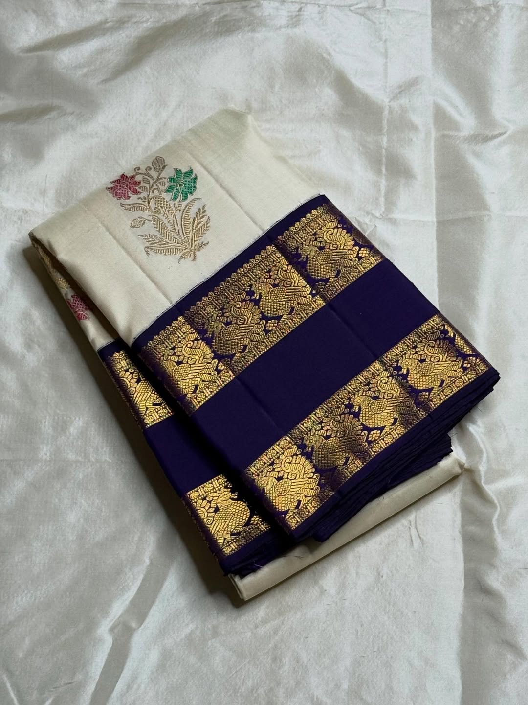 Scintilla Off White Pure Zari Weaving Banarasi Silk Saree With Desirable Blouse Piece - Image 3