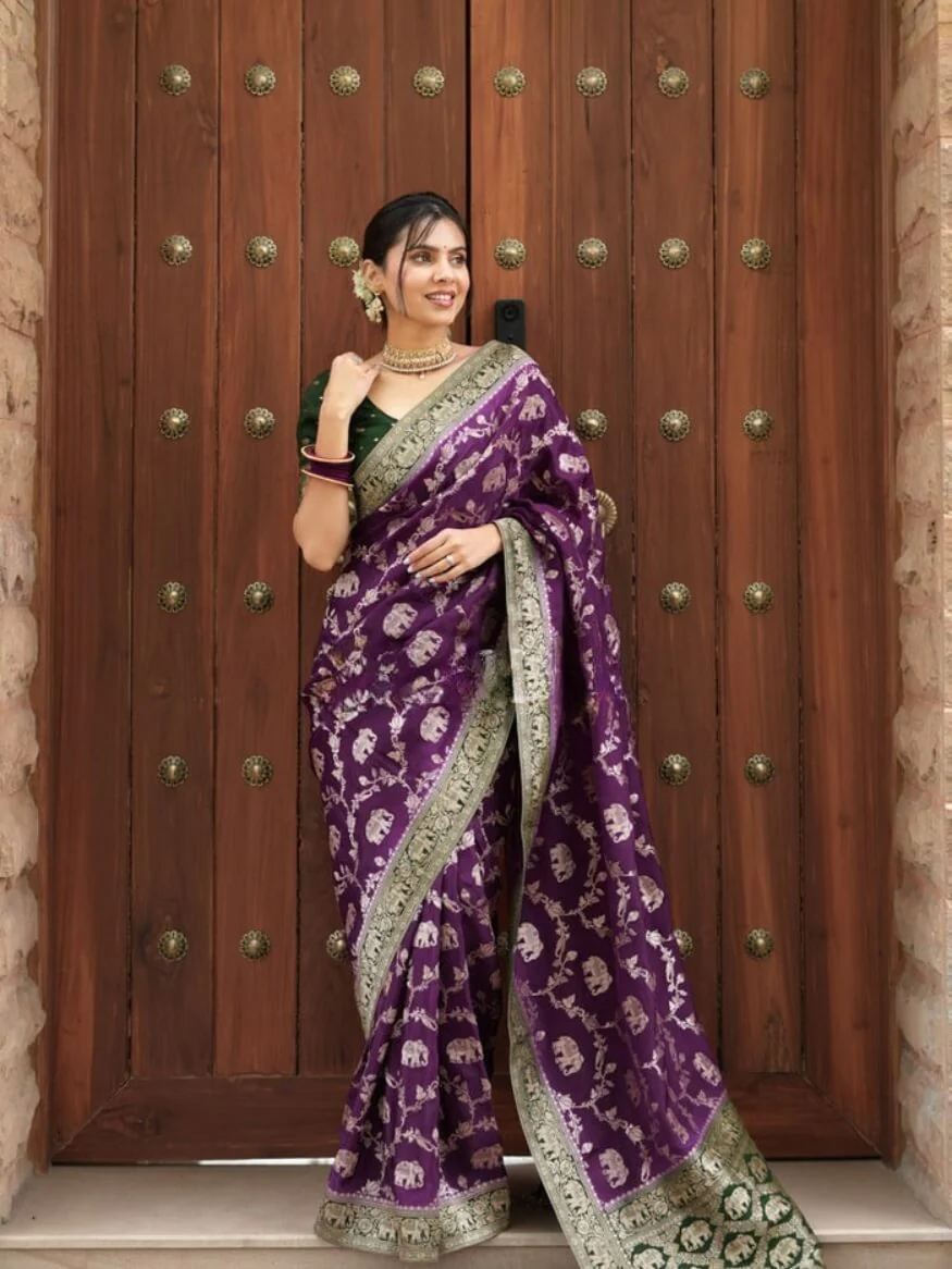 Scintilla Purple Soft Silk Saree With Eloquence Blouse Piece - Image 4