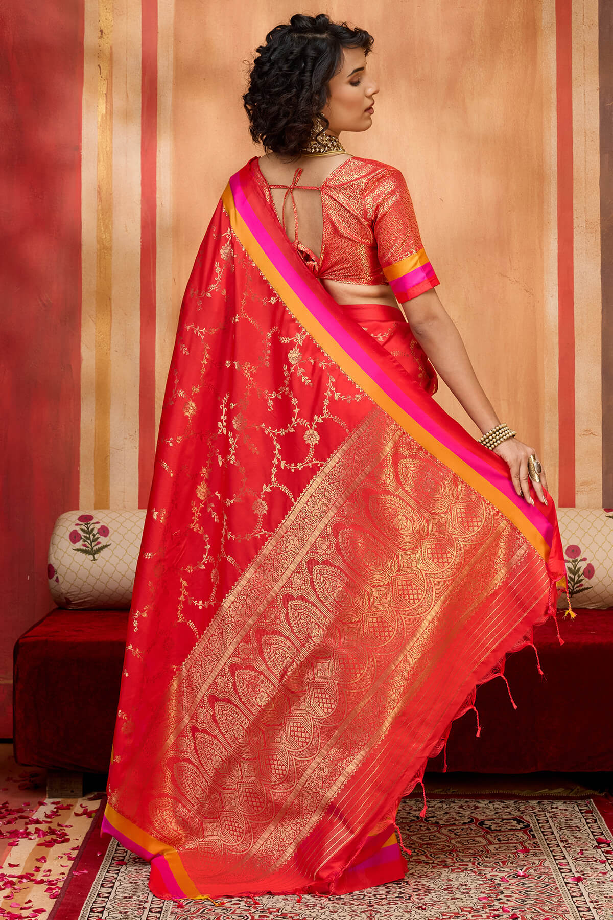Scintilla Red Pure Zari Weaving Banarasi Silk Saree With Stylish Blouse Piece - Image 4