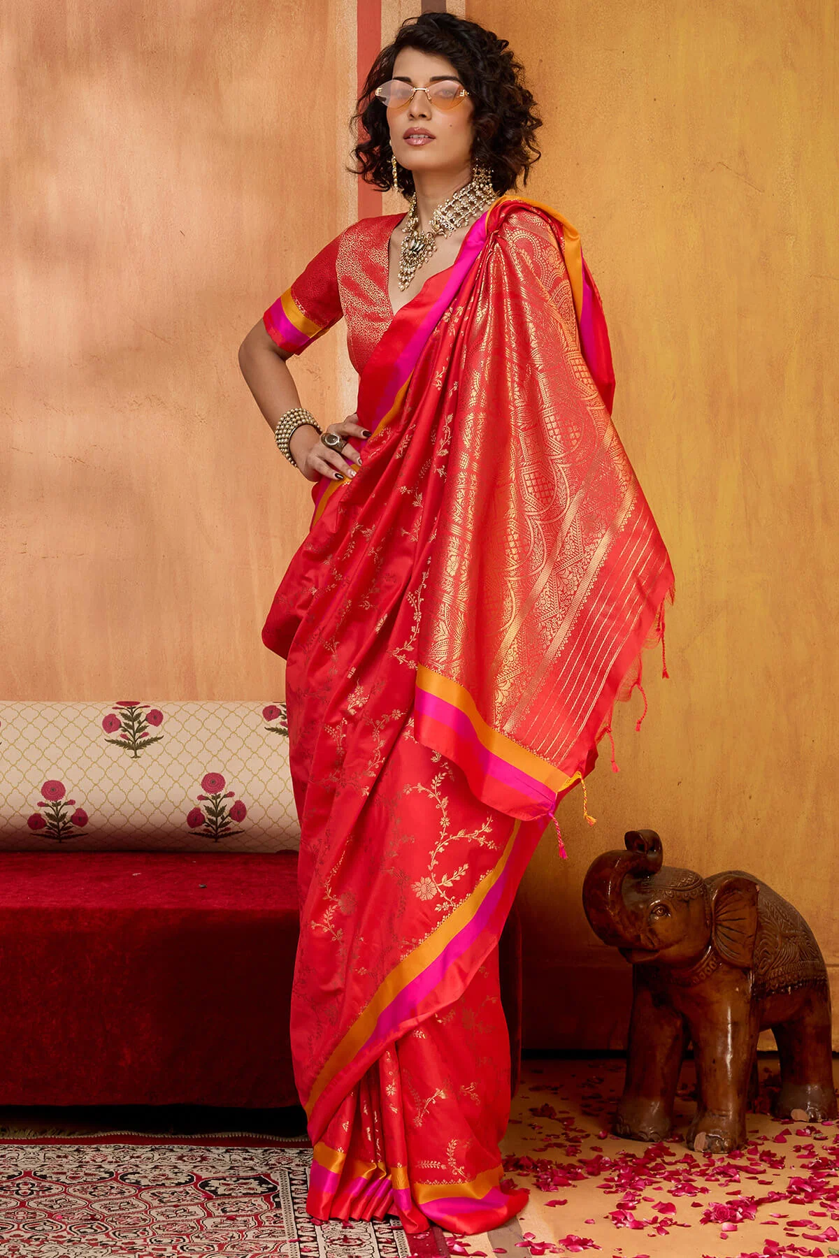 Scintilla Red Pure Zari Weaving Banarasi Silk Saree With Stylish Blouse Piece - Image 6