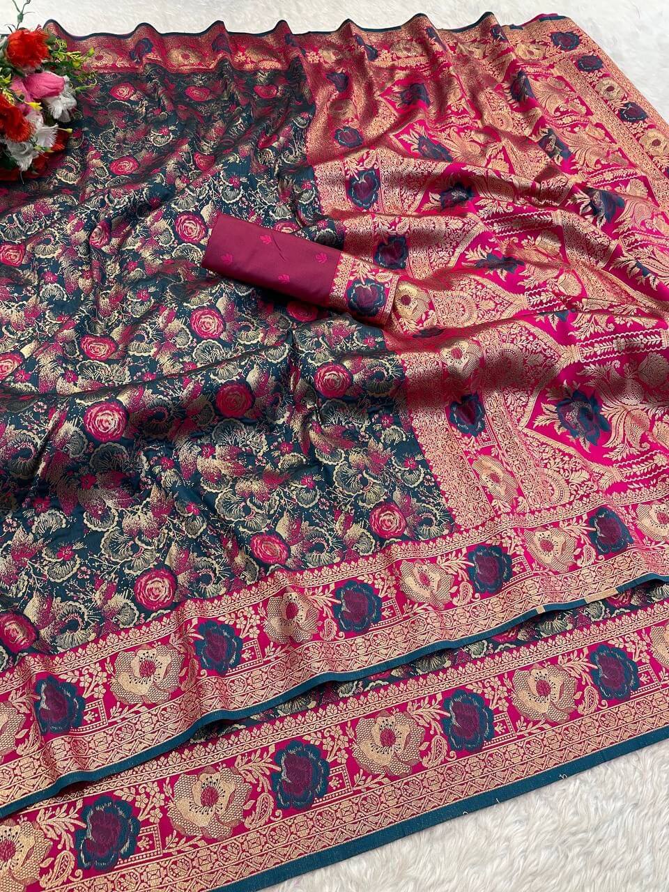 Scintillating Rama Soft Banarasi Silk Saree With Staggering Blouse Piece - Image 2
