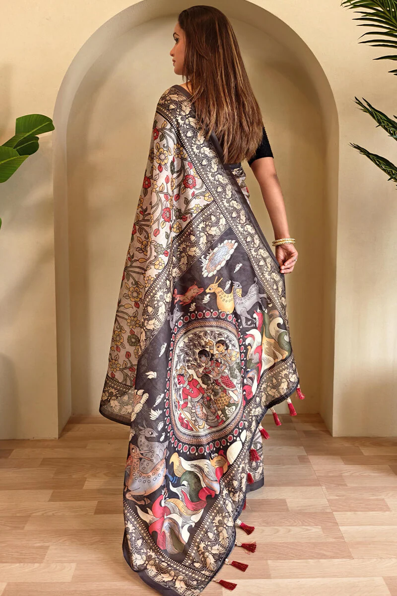 Scrumptious Off White Kalamkari Printed Saree With Scintillating Blouse Piece - Image 5