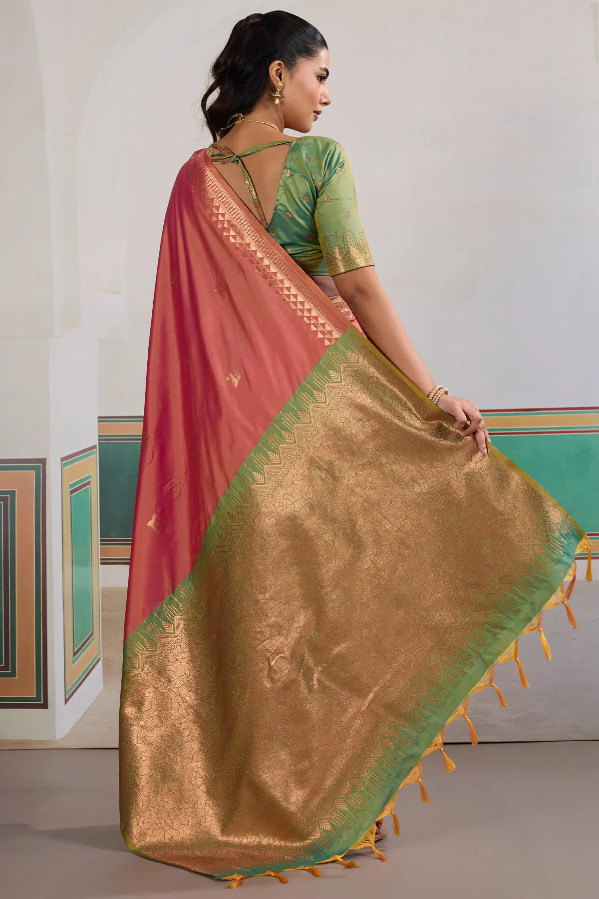 Scrumptious Pink Pure Zari Weaving Banarasi Silk Saree With Ailurophile Blouse Piece - Image 6