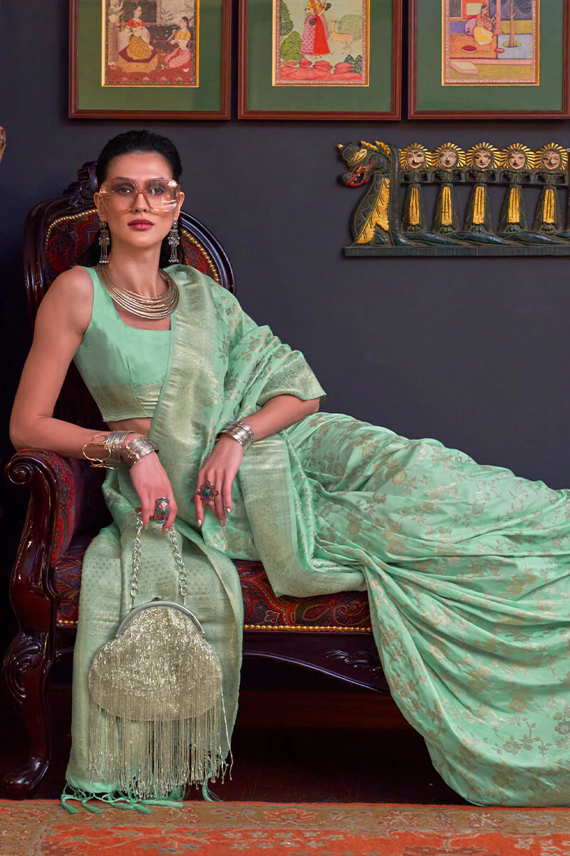 Scrumptious Sea Green Soft Banarasi Silk Saree With Tremendous Blouse Piece - Image 2