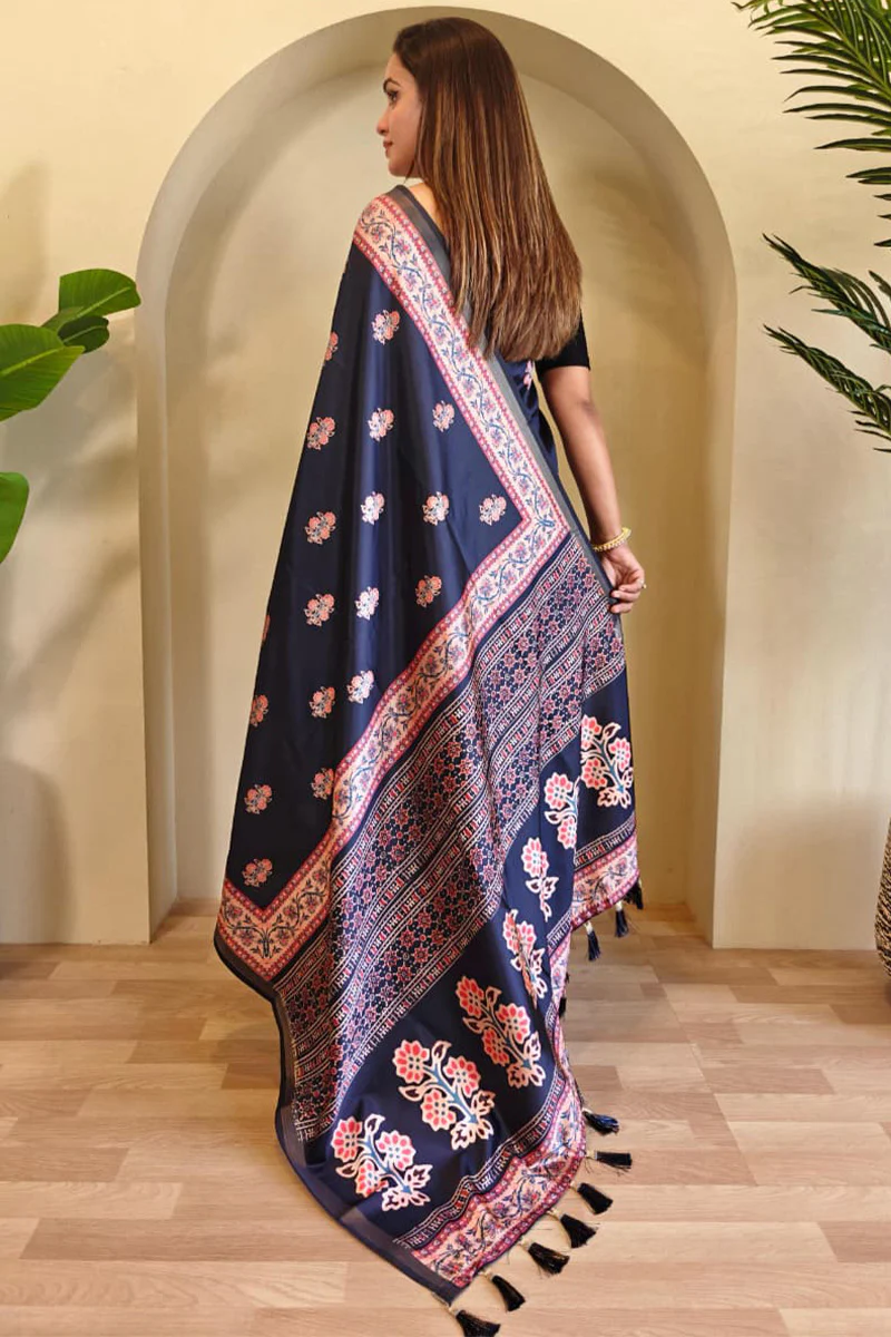 Sempiternal Navy Blue Viscose Dola Silk Printed Saree With Fantabulous Blouse Piece - Image 5