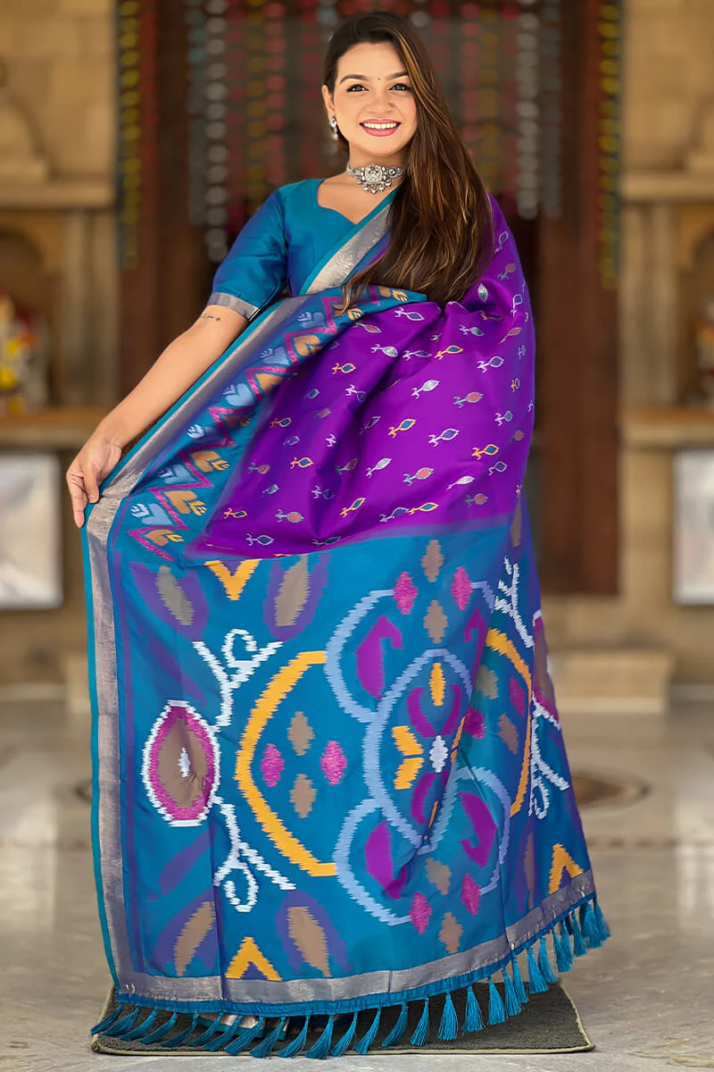 Sempiternal Purple Soft Banarasi Silk Saree With Flameboyant Blouse Piece - Image 3