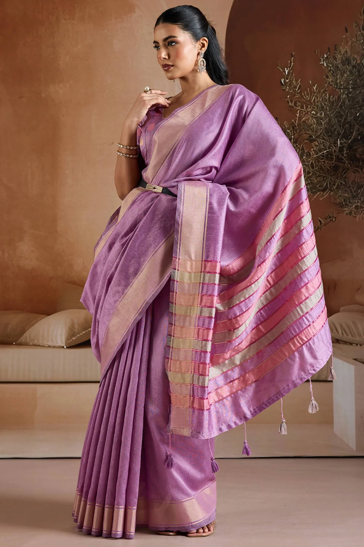 Sensational Lavender Soft Banarasi Bhagalpuri Silk Saree With Enchanting Blouse Piece - Image 3