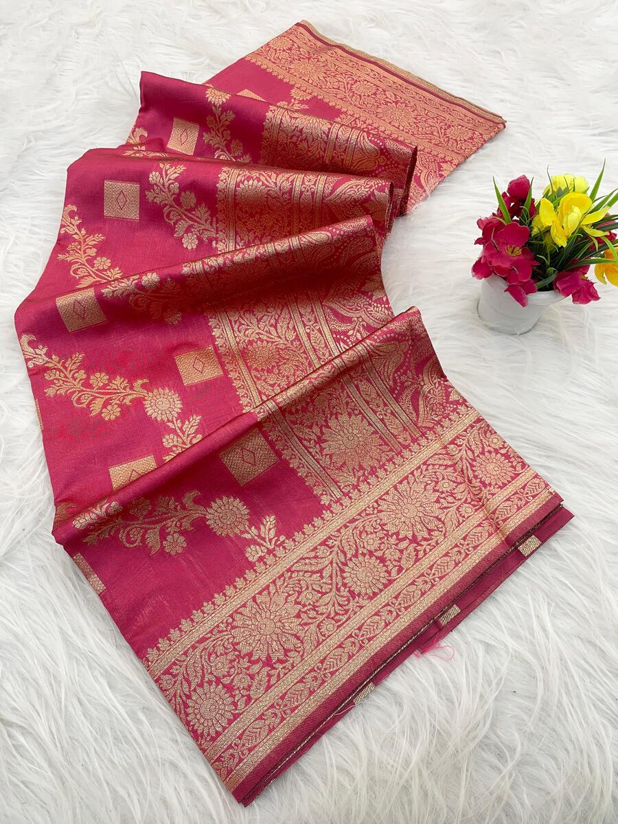 Seraglio Dark Pink Soft Silk Saree With Delectable Blouse Piece - Image 2