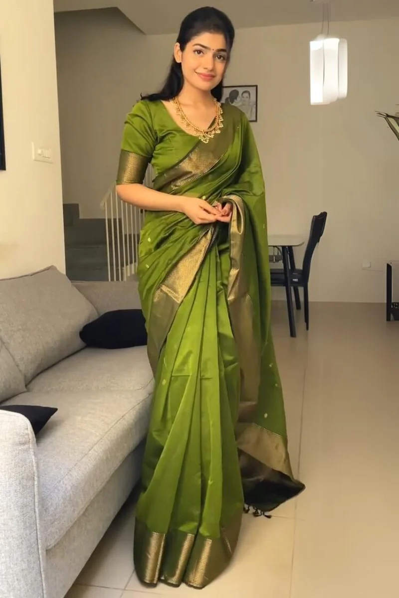 Seraglio Green Cotton Silk Saree With Magnificat Blouse Piece - Image 7