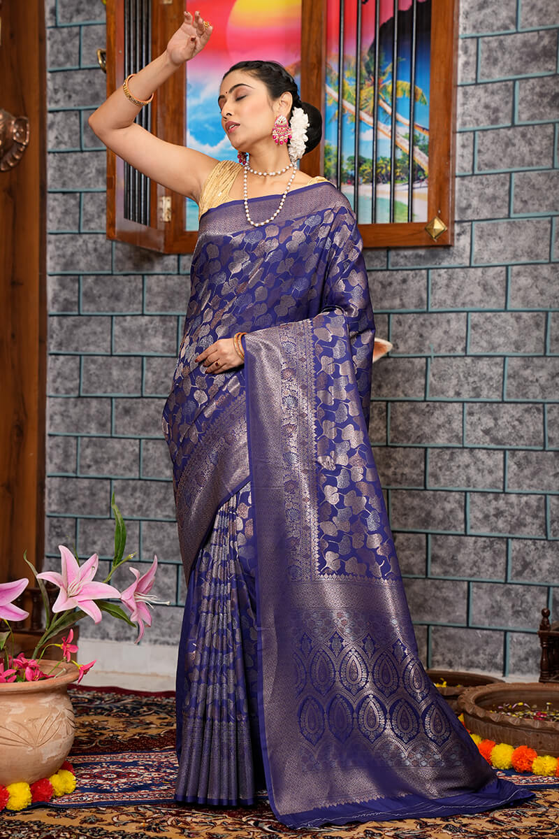 Seraglio Navy Blue Kanjivaram Silk Saree With Imaginative Blouse Piece - Image 5