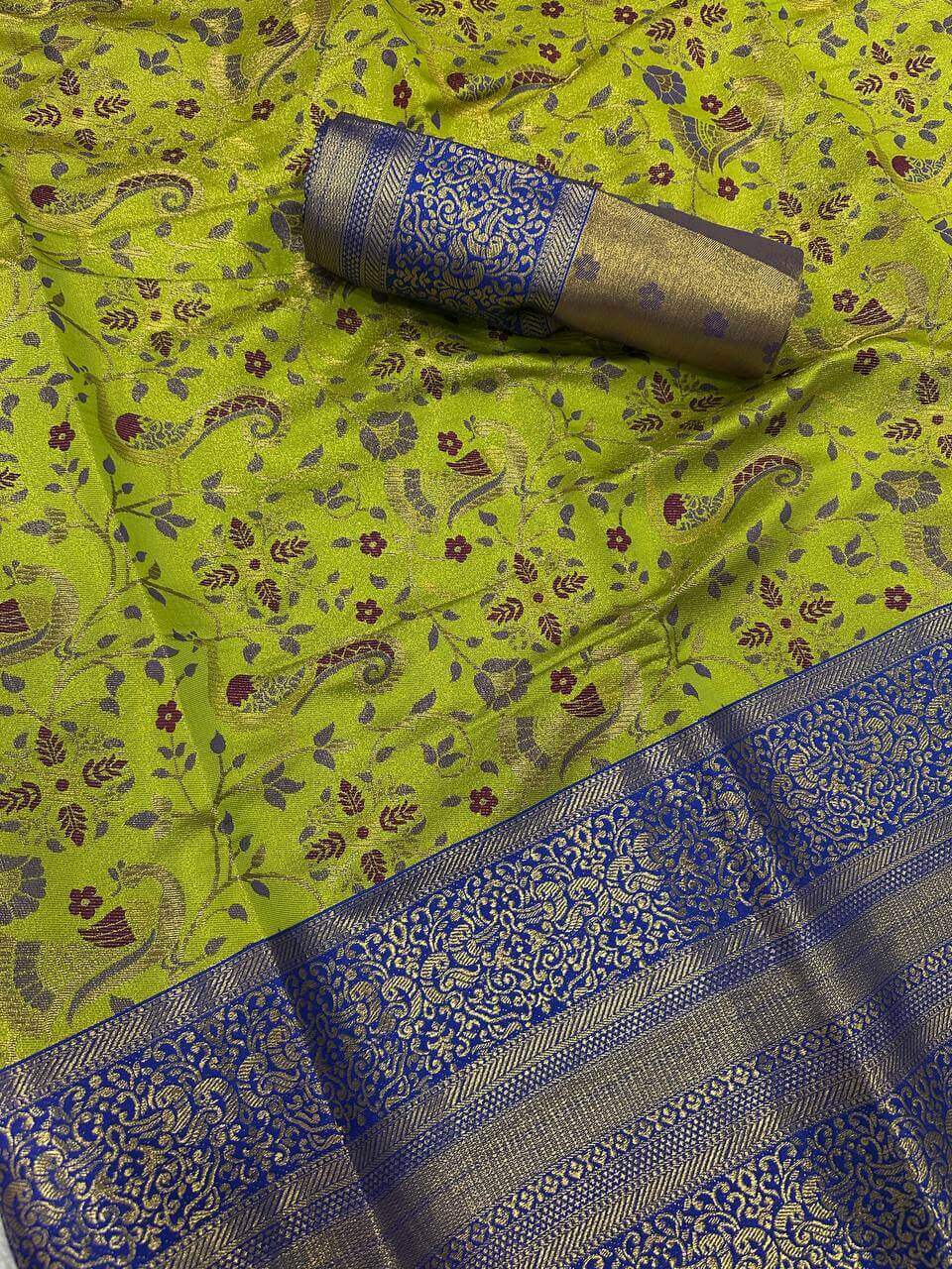 Seraphic Green Kanjivaram Silk Saree With Quixotic Blouse Piece - Image 3