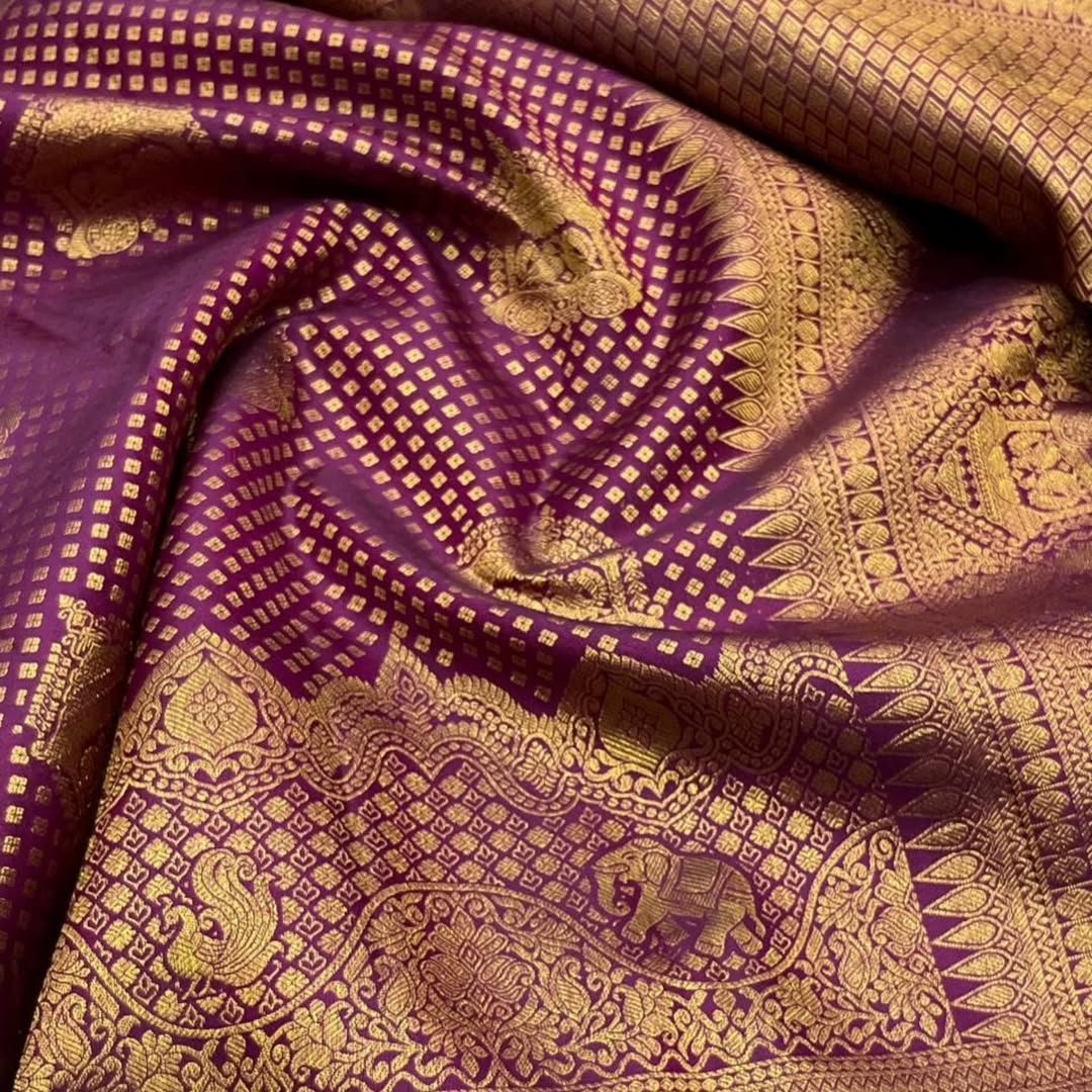 Seraphic Purple Pure Zari Weaving Banarasi Silk Saree With Adoring Blouse Piece - Image 3