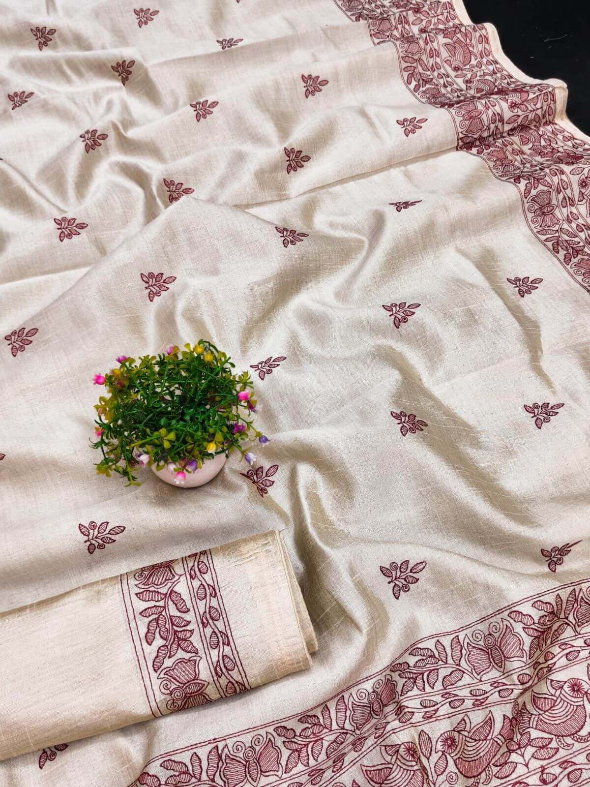Serendipity Off White Embroidery Work Tussar Silk Saree With Desuetude Blouse Piece - Image 2