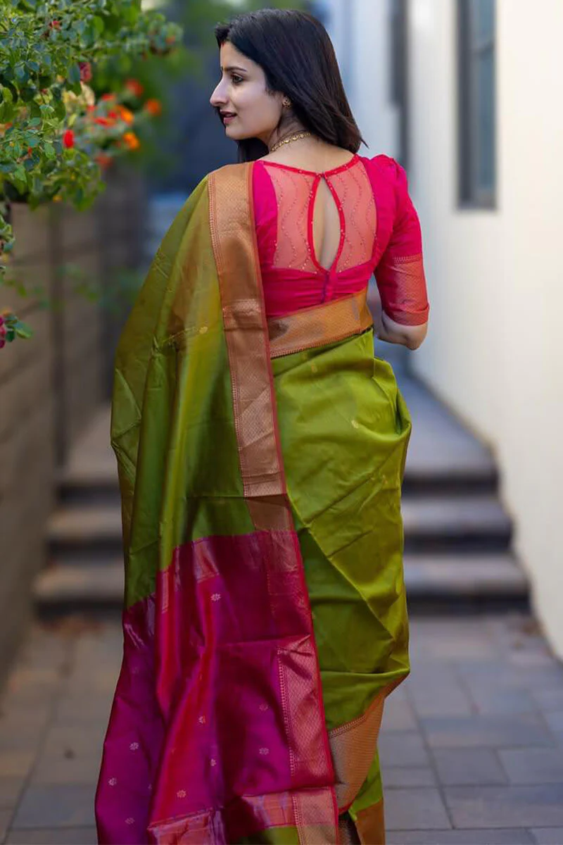 Sizzling Green Soft Silk Saree With Glowing Blouse Piece - Image 5