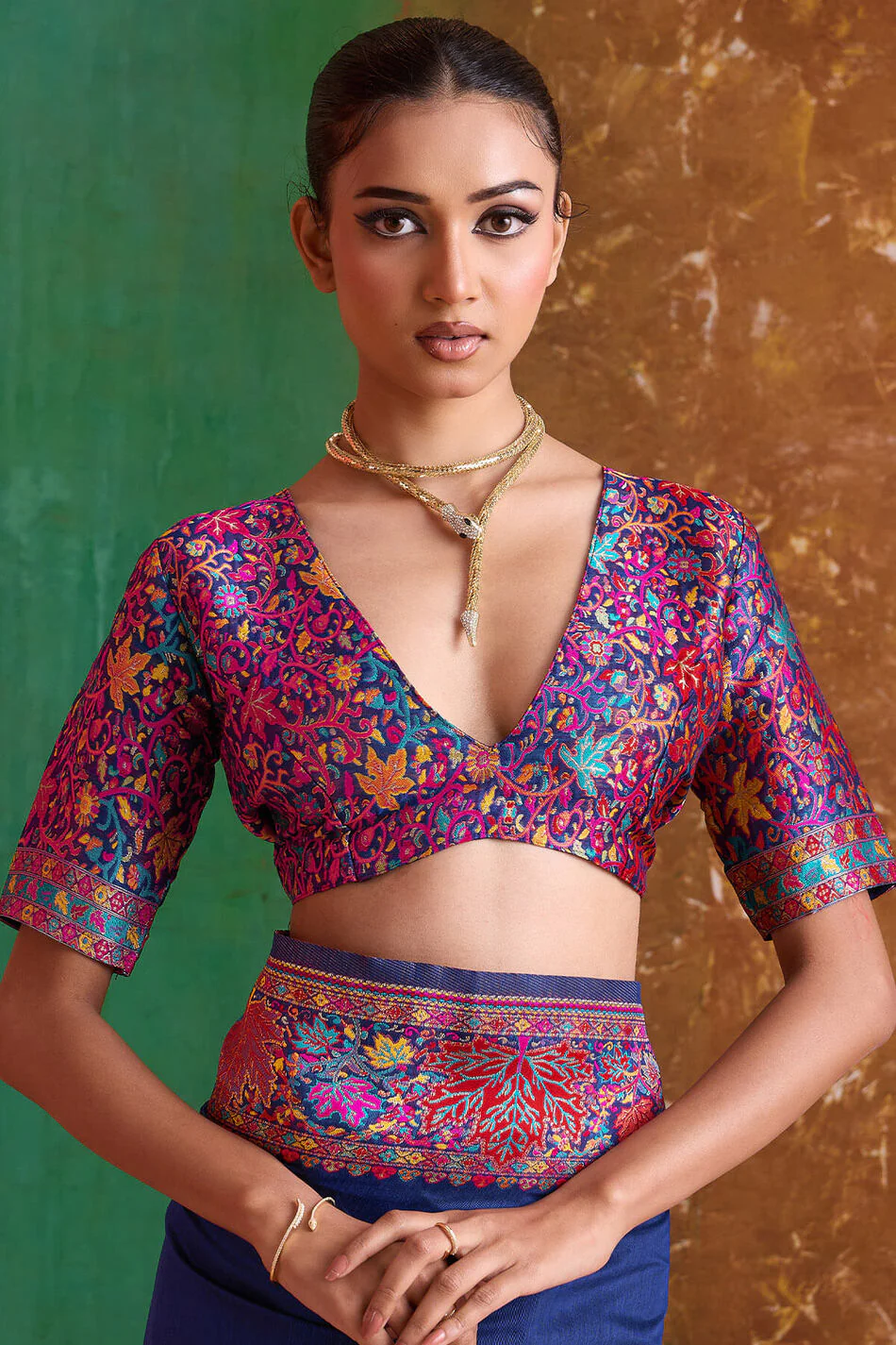 Sizzling Navy Blue Pashmina Saree With Incredible Blouse Piece - Image 2
