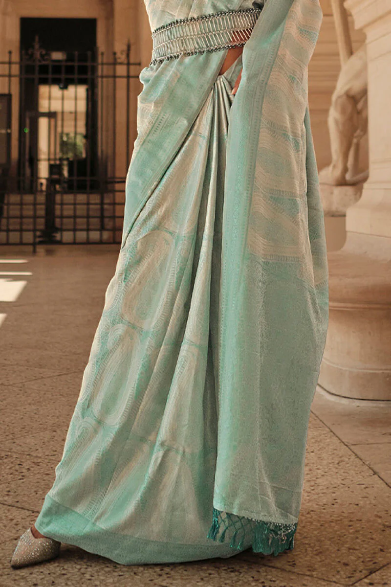 Skinny Pista Kanjivaram Silk Saree With Blooming Blouse Piece - Image 3