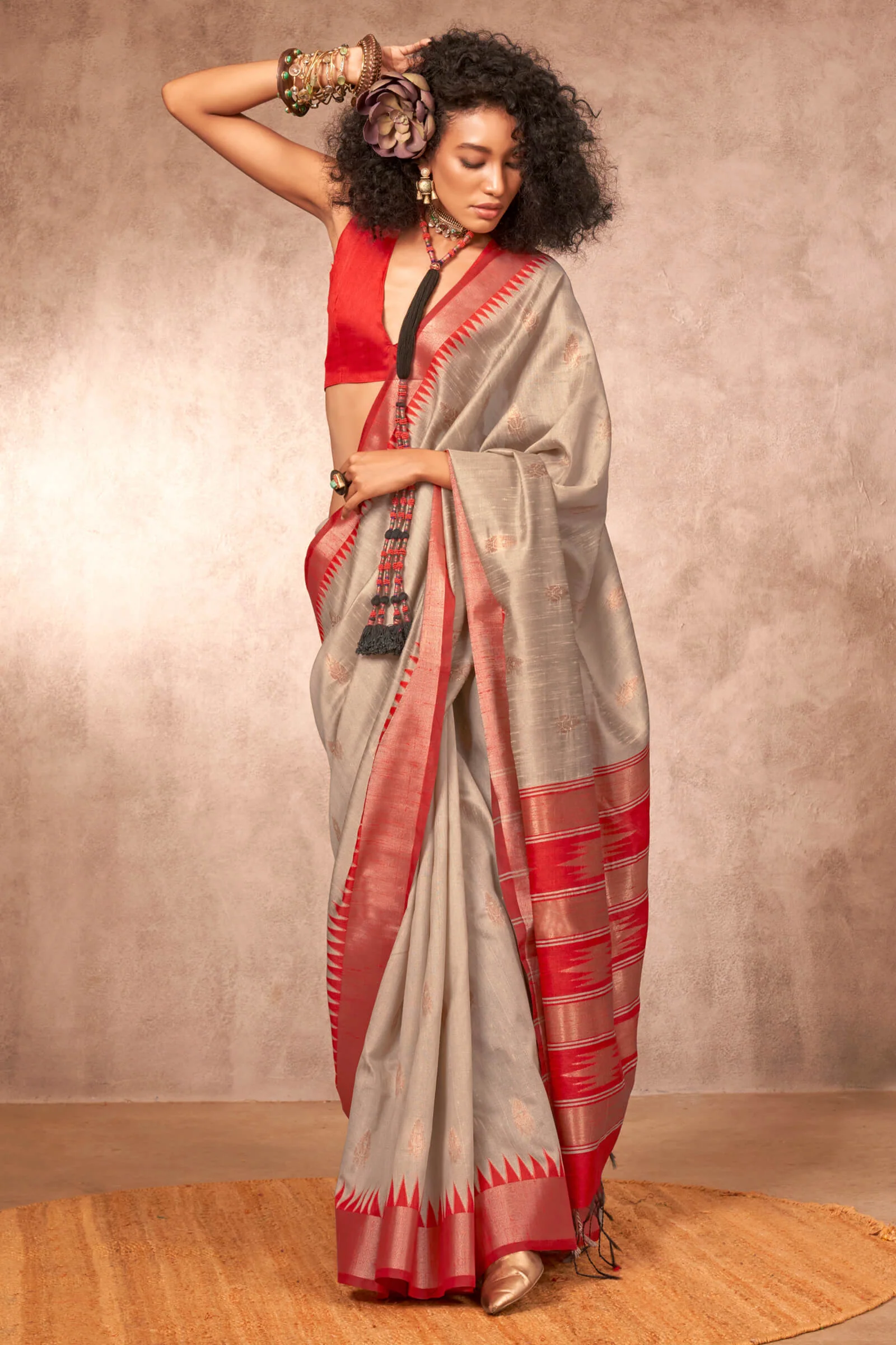 Smart Beige Soft Banarasi Silk Saree With Vibrant Blouse Piece