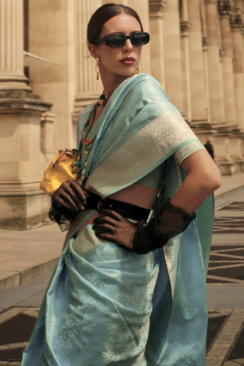 Smart Sky Soft Banarasi Silk Saree With Beguiling Blouse Piece - Image 2
