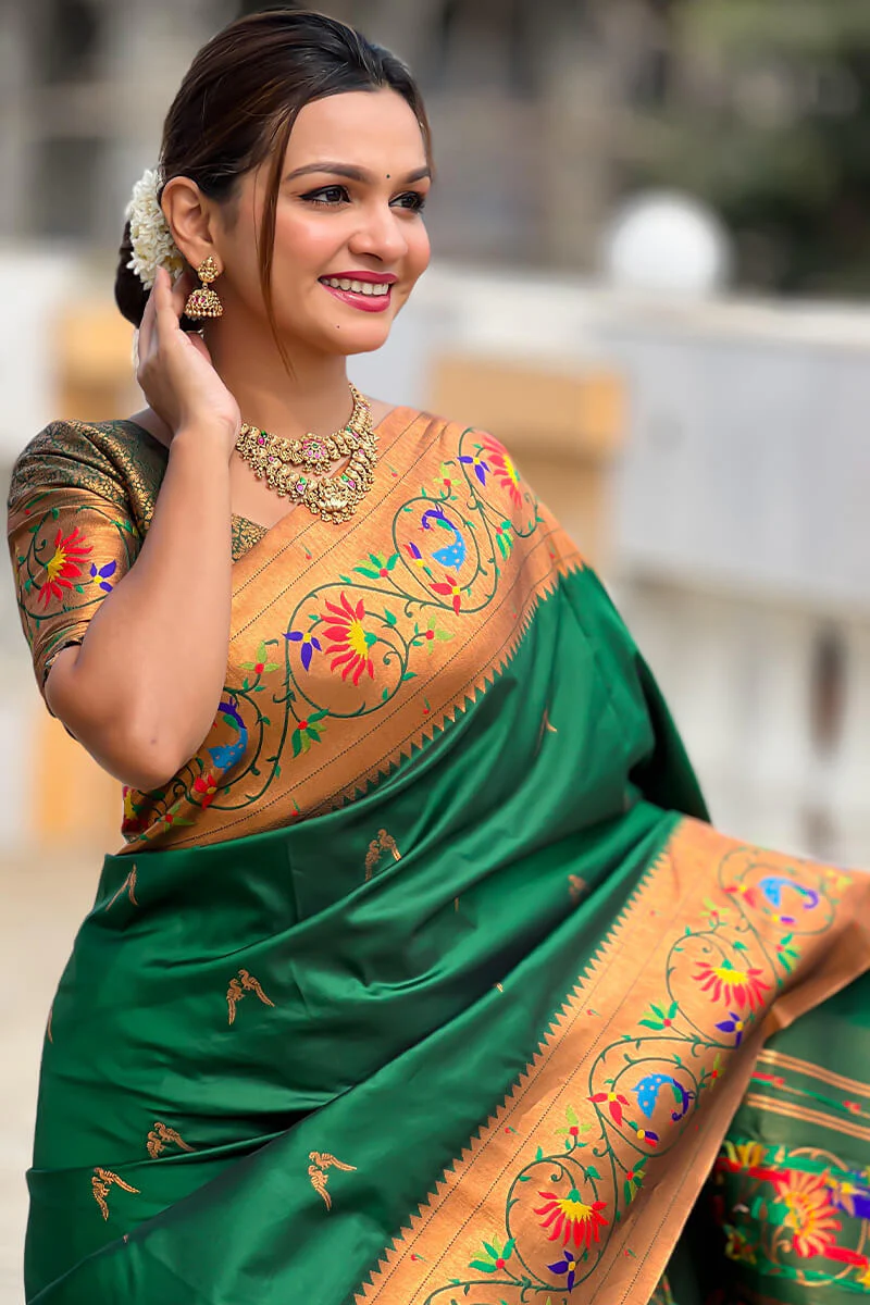 Smashing Dark Green Paithani Silk Saree With Seraglio Blouse Piece - Image 3