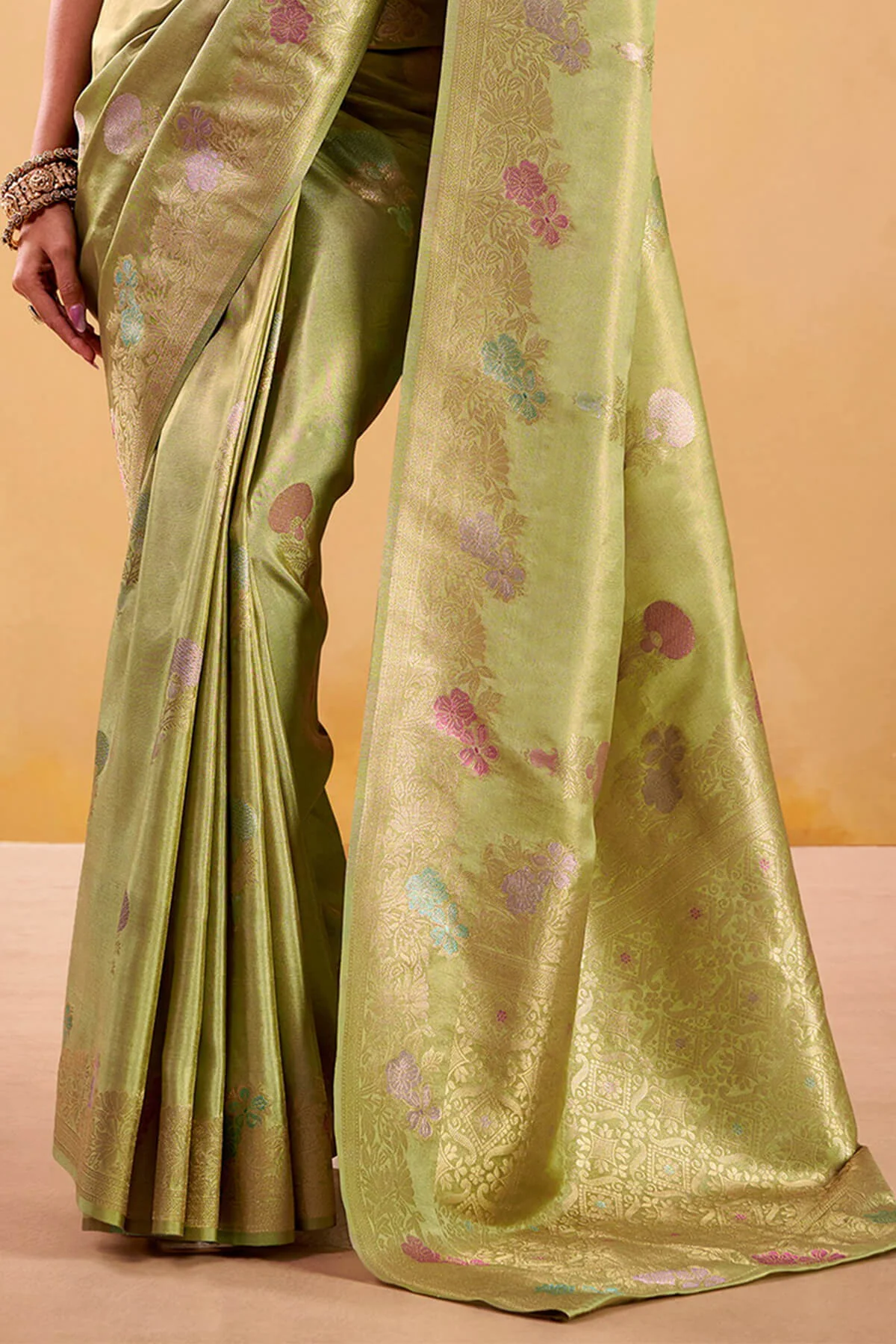Snappy Green Banarasi Tissue Silk Saree With Eye-catching Blouse Piece - Image 3
