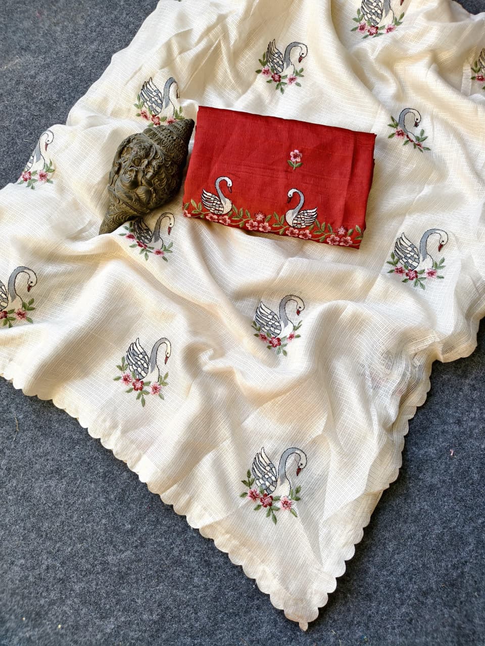 Snappy Off White Embroidery Work Kota Doriya Silk Saree With Elegant Blouse Piece - Image 4