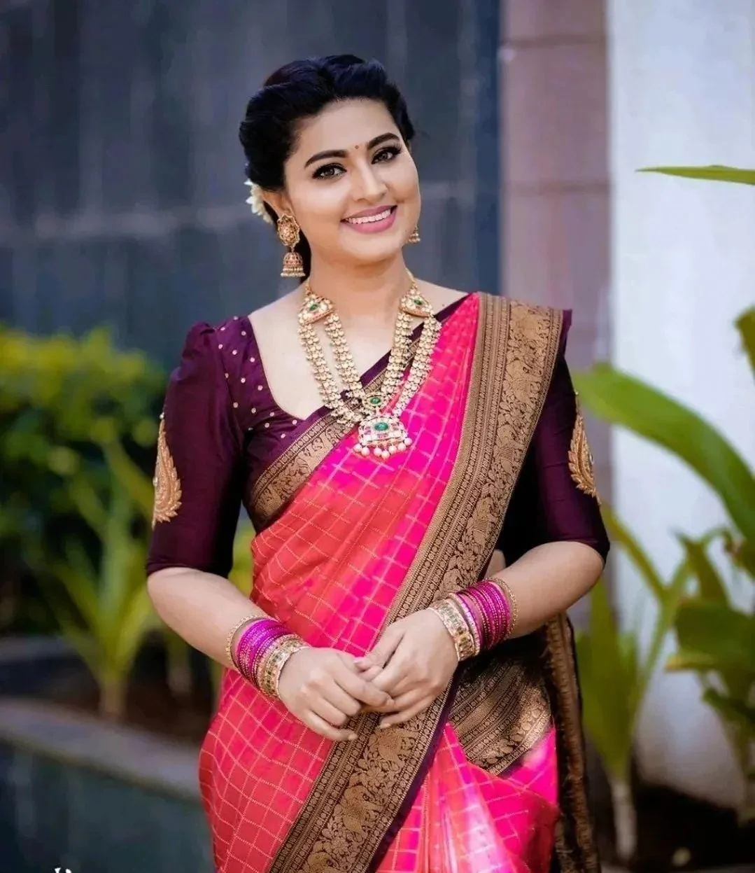 Snappy Pink Soft Silk Saree With Artistic Blouse Piece - Image 2