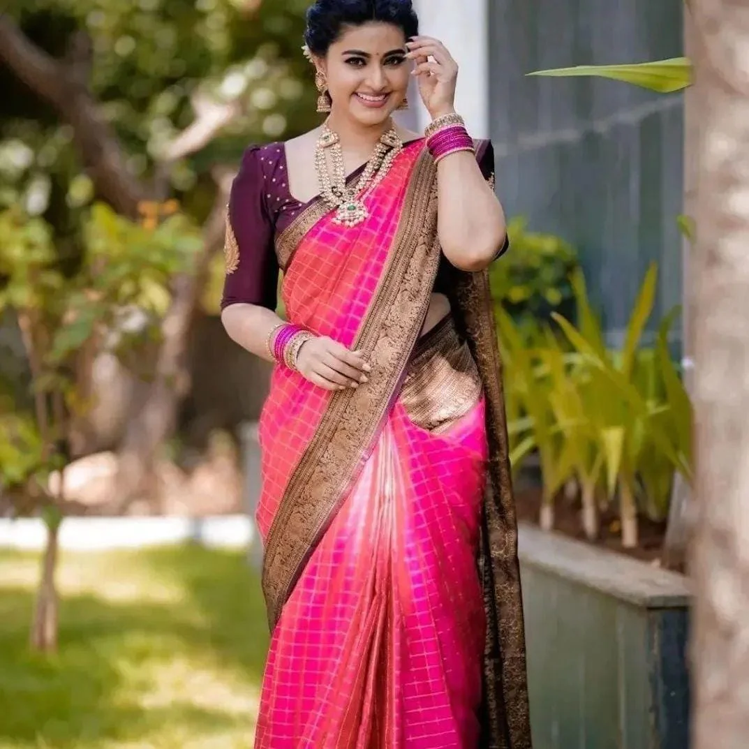 Snappy Pink Soft Silk Saree With Artistic Blouse Piece - Image 5