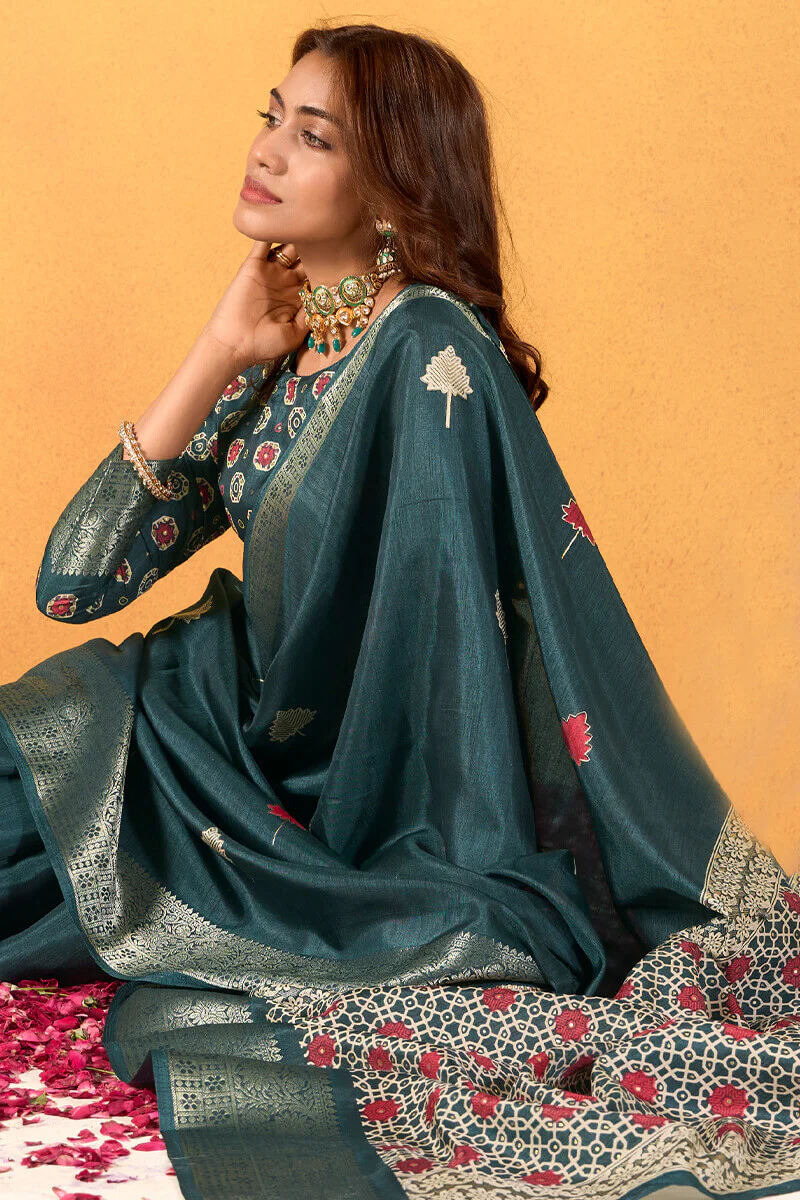 Snappy Rama Foil Printed Dola Silk Saree With Transcendent Blouse Piece - Image 2