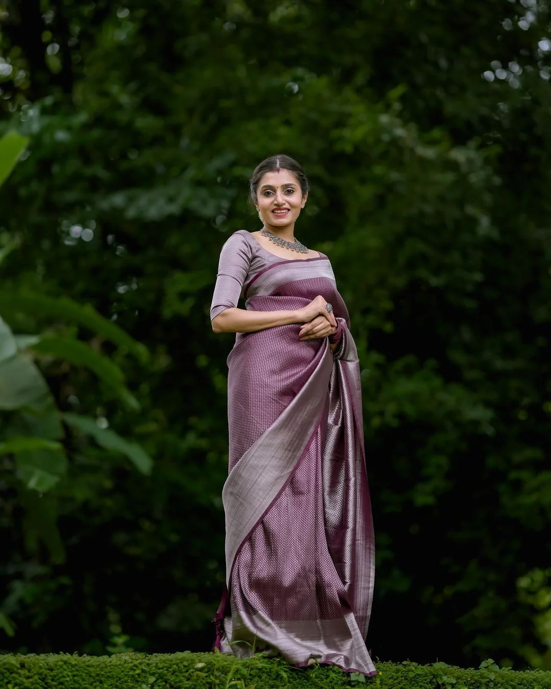 Snazzy Brown Soft Silk Saree with Tempting Blouse Piece - Image 3