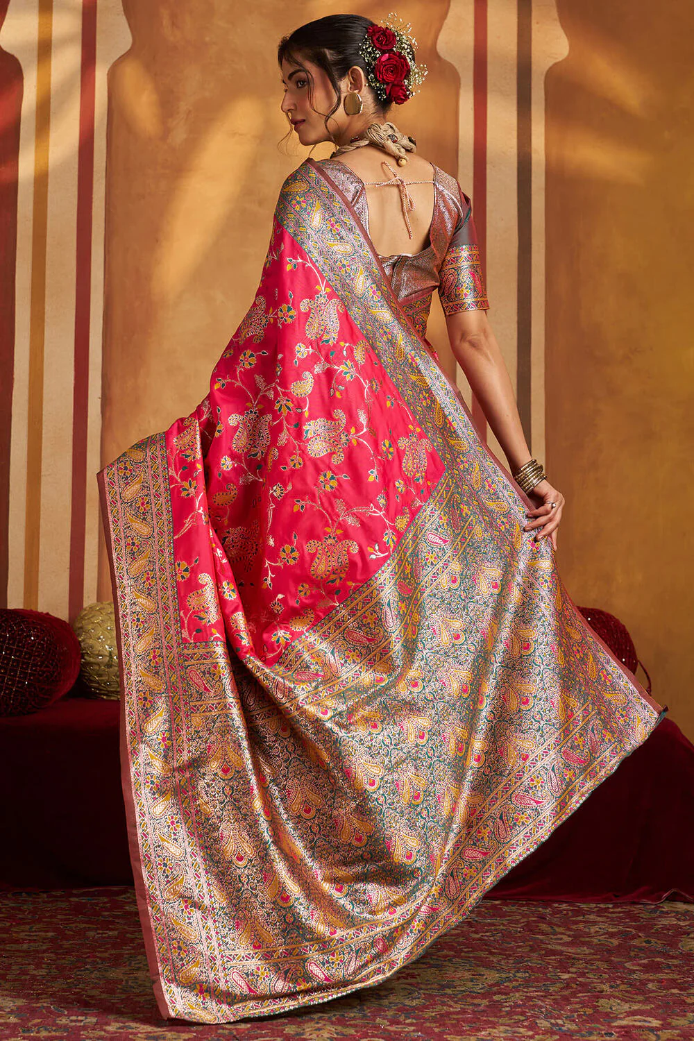 Snazzy Dark Pink Pure Zari Weaving Banarasi Silk Saree With Scintillating Blouse Piece - Image 5