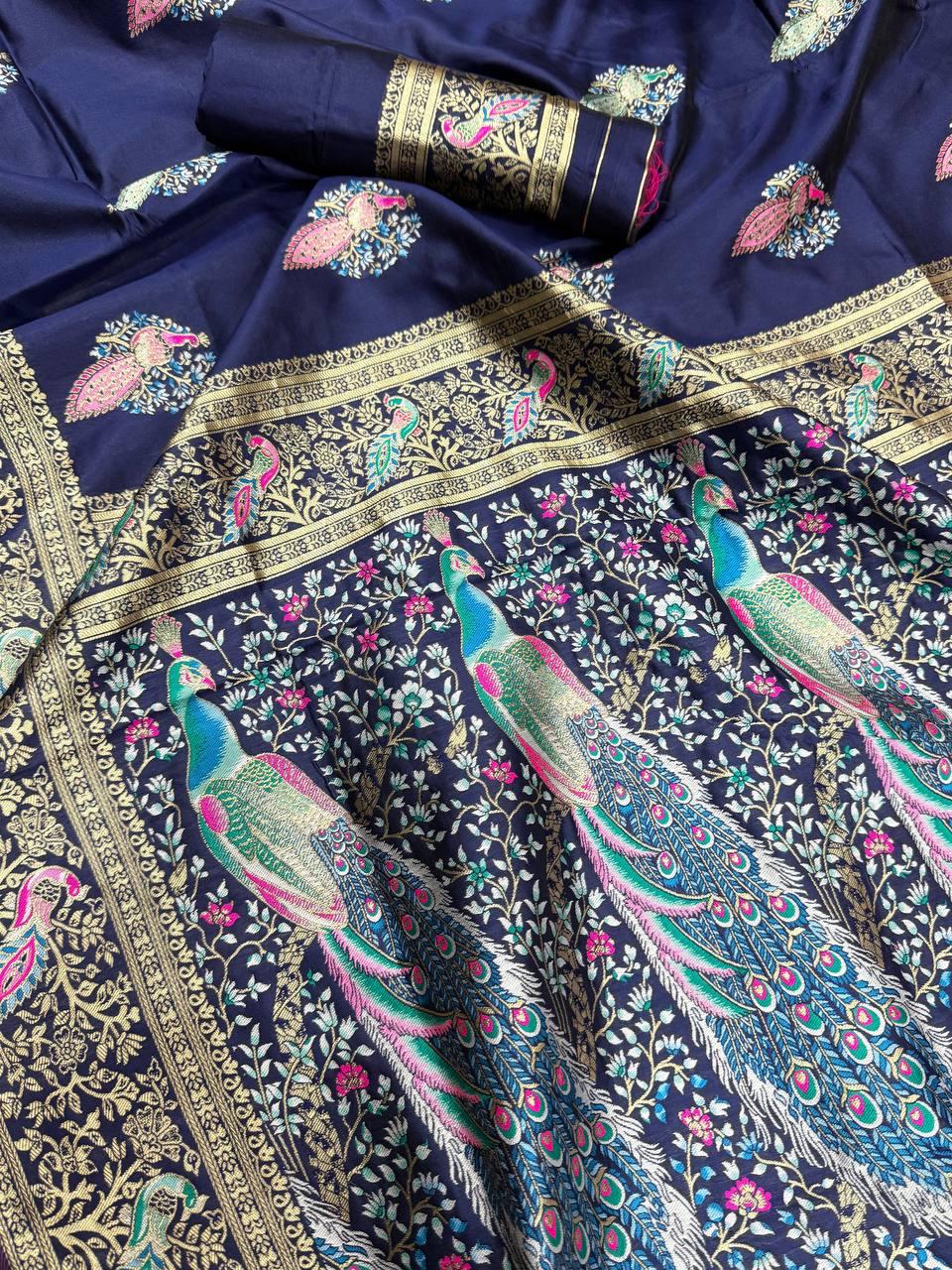 Snazzy Navy Blue Soft Banarasi Silk Saree With Stunner Blouse Piece - Image 3
