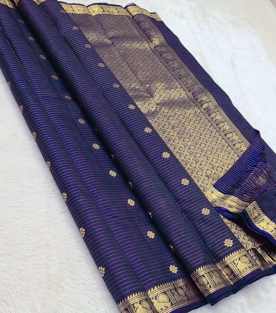 Snazzy Navy Blue Soft Silk Saree With Opulent Blouse Piece - Image 3