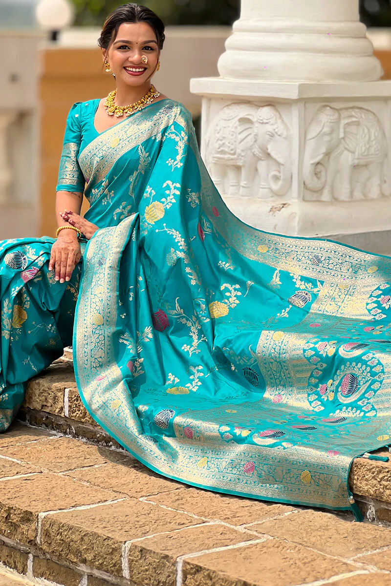 Snazzy Sea Green Soft Banarasi Silk Saree With Sumptuous Blouse Piece - Image 5