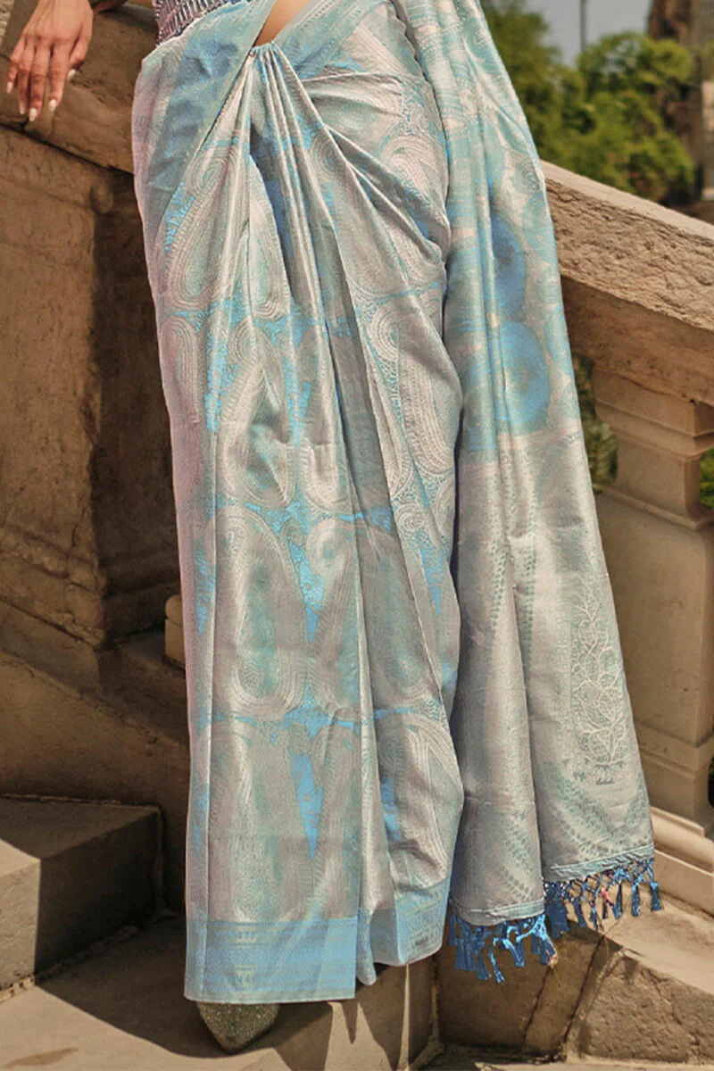 Snazzy Sky Kanjivaram Silk Saree With Prodigal Blouse Piece - Image 3