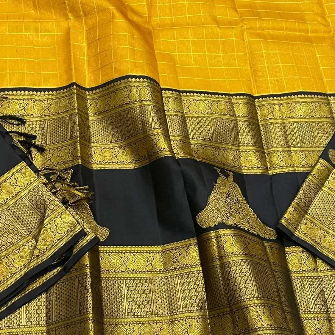 Sonorous Yellow Pure Zari Weaving Banarasi Silk Saree With Devastating Blouse Piece - Image 2