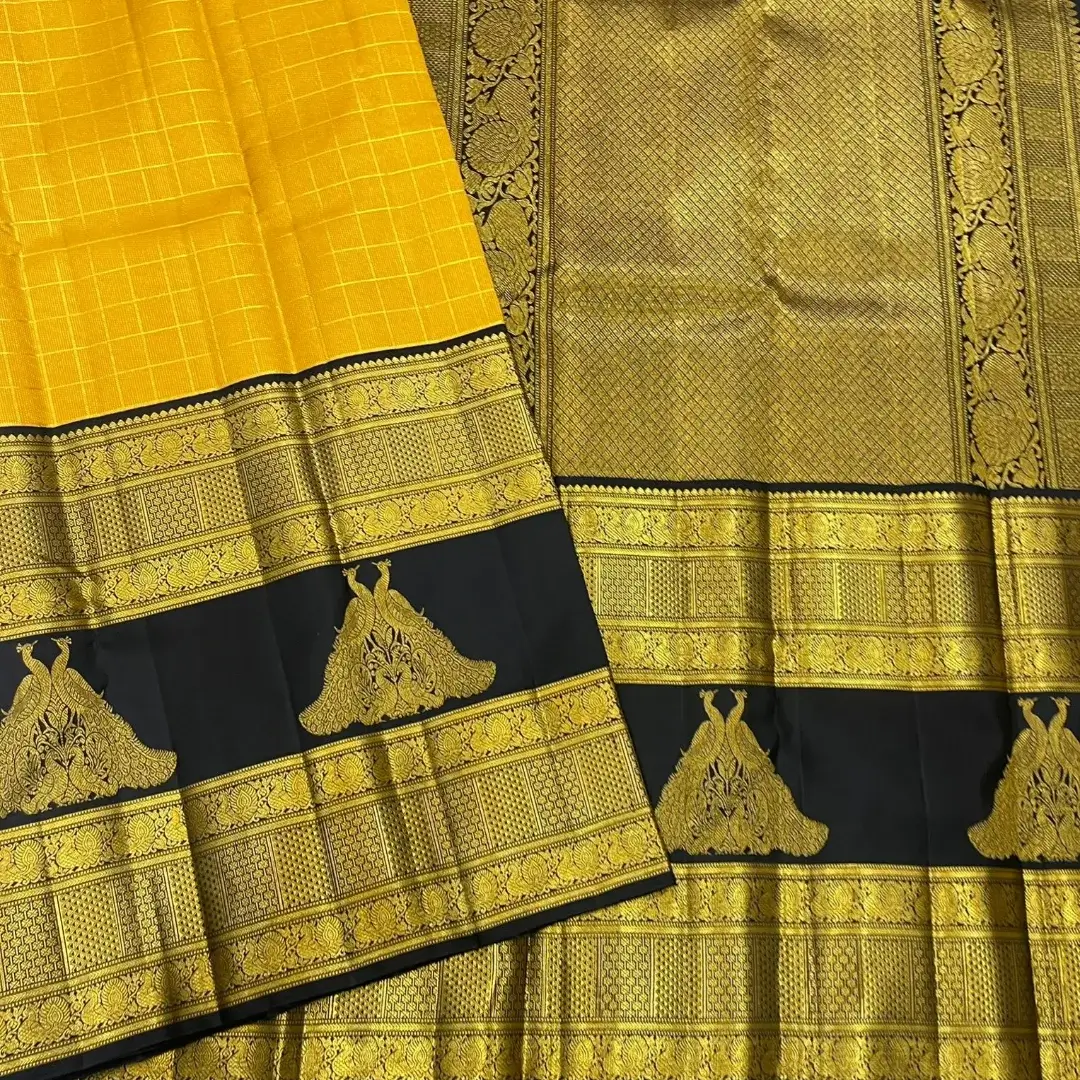 Sonorous Yellow Pure Zari Weaving Banarasi Silk Saree With Devastating Blouse Piece - Image 4
