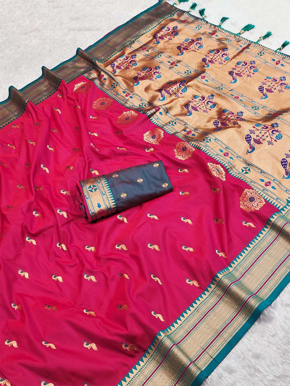Sophisticated Dark Pink Paithani Silk Saree With Pretty Blouse Piece - Image 7