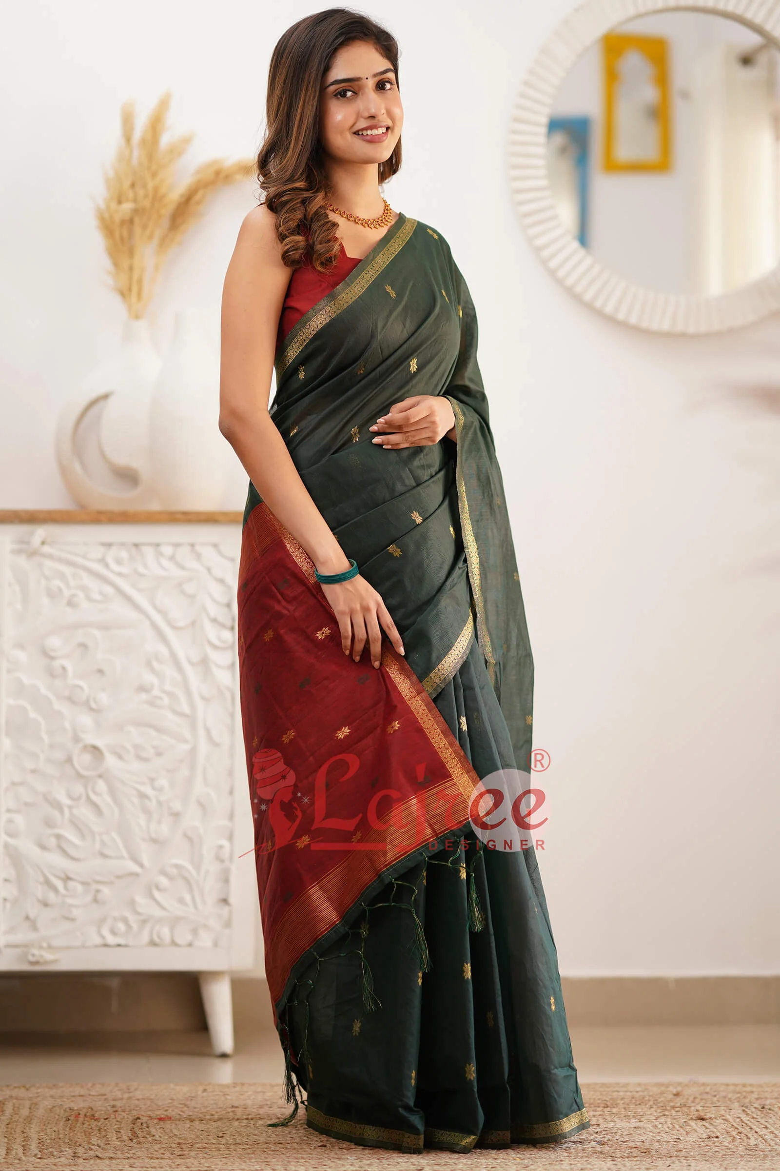 Sophisticated Green Cotton Silk Saree With Prodigal Blouse Piece - Image 4