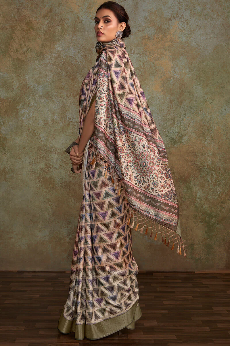 Splendorous Baby Pink Digital Printed Soft Silk Saree With Improbable Blouse Piece - Image 3